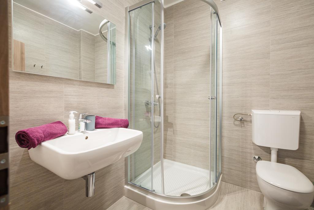 Ivni Apartmani Novigrad  Room photo