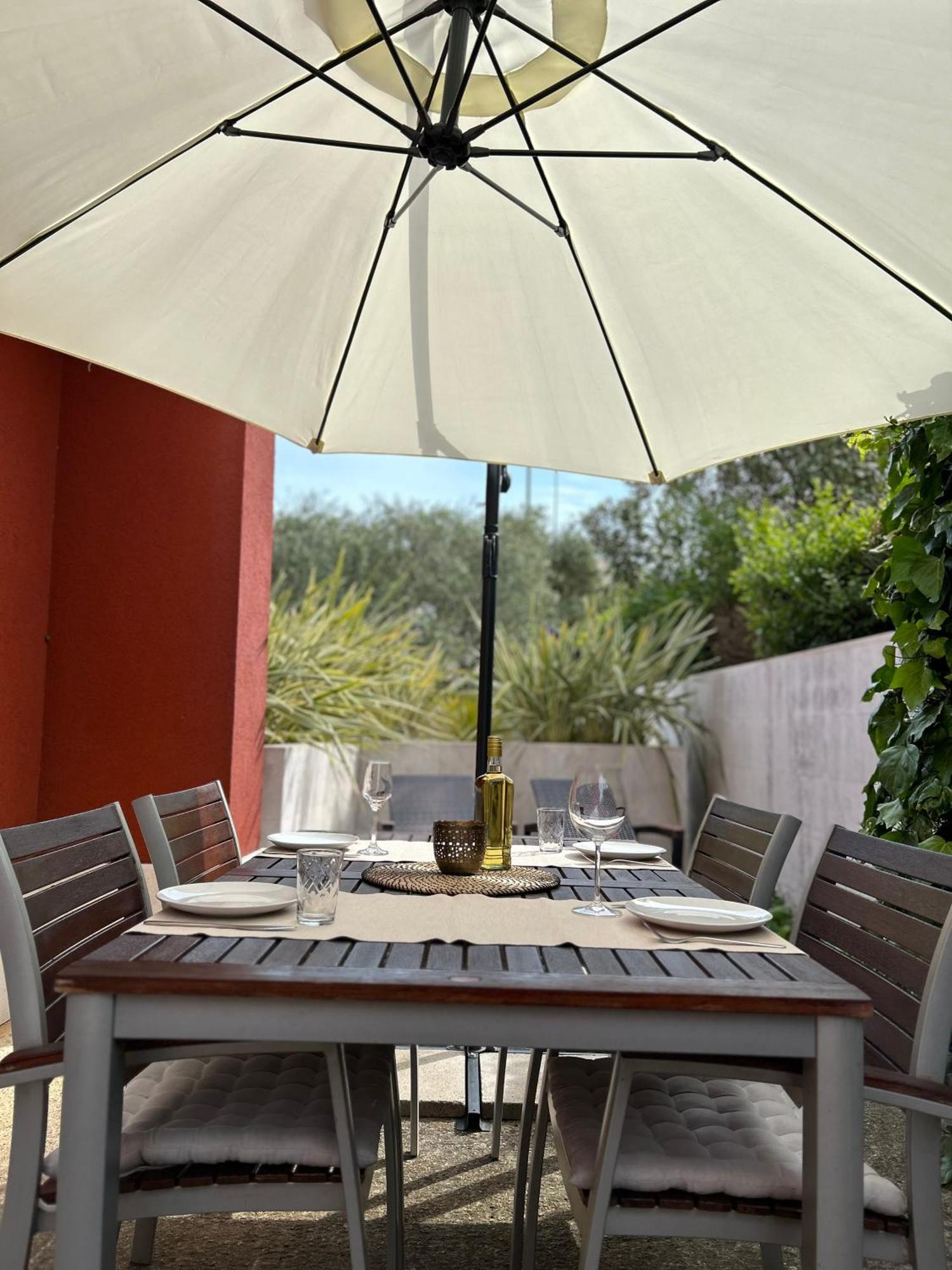 Ivni Apartmani Novigrad  Exterior photo